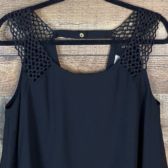 Esley Sleeveless Layered Shift Dress Black Size Small - Picture 2 of 9